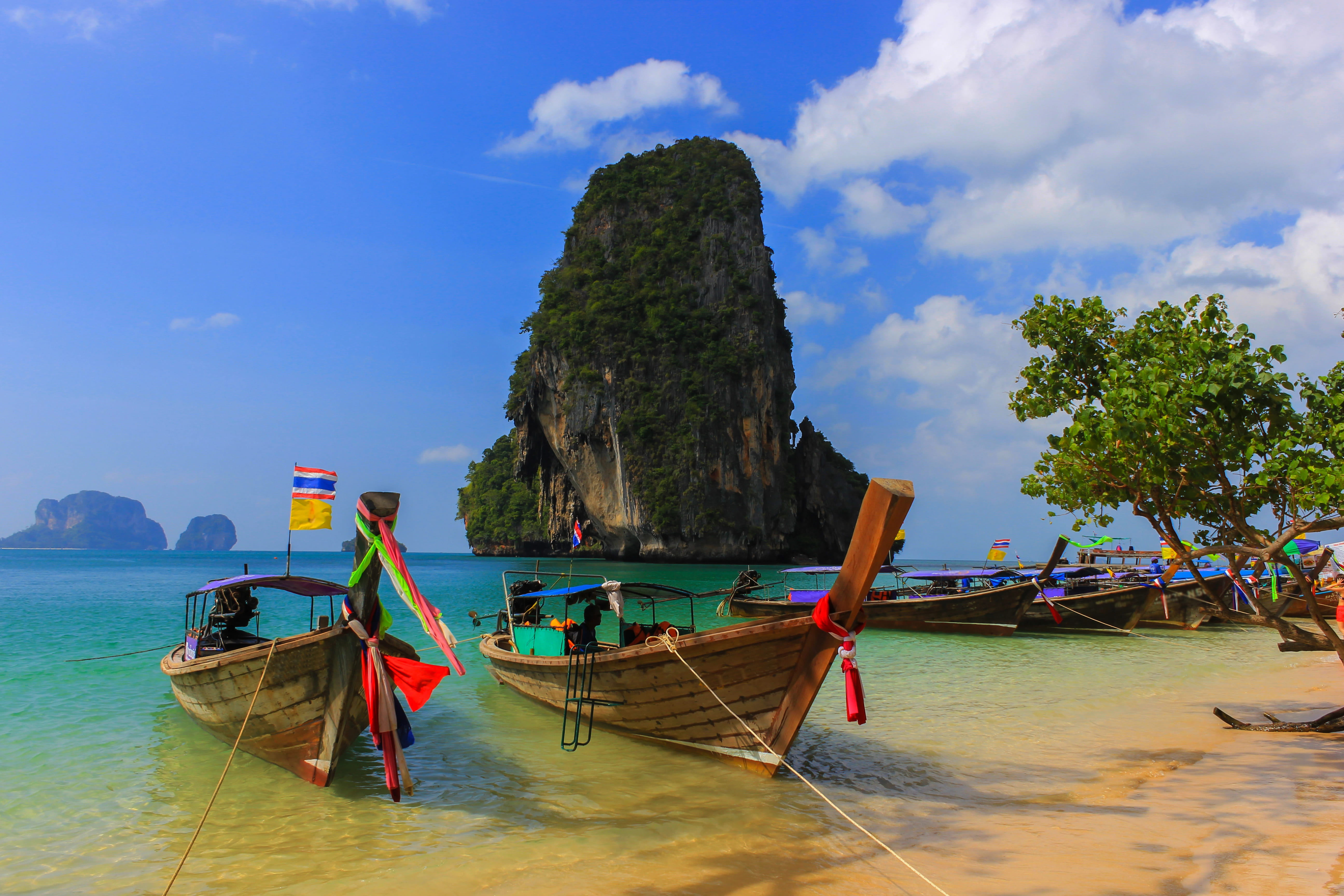 Tajlandia - silniki long tail boat (2).jpg